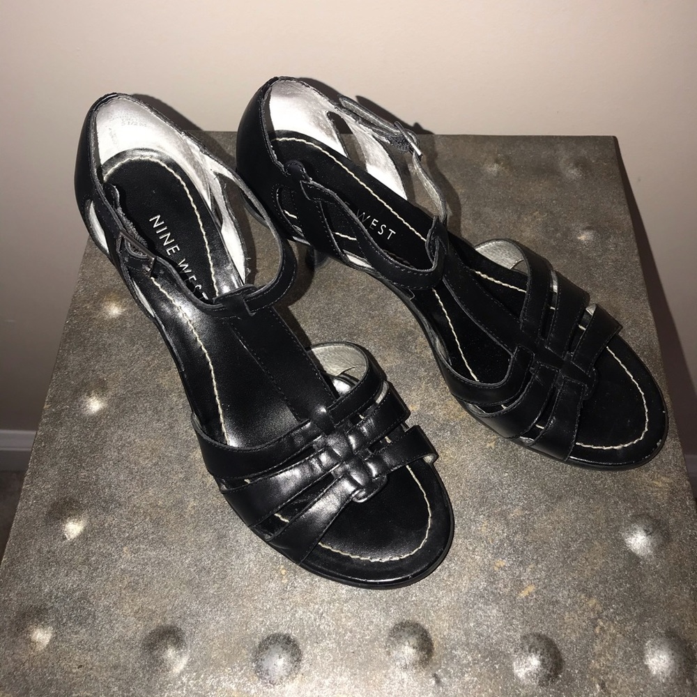 Nine West closed back sandal front black 5 1/2shoe